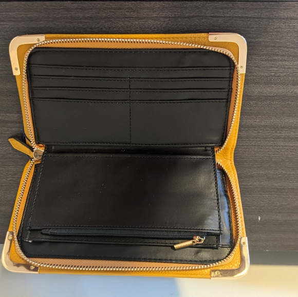 Wallet - Picture 2 of 3